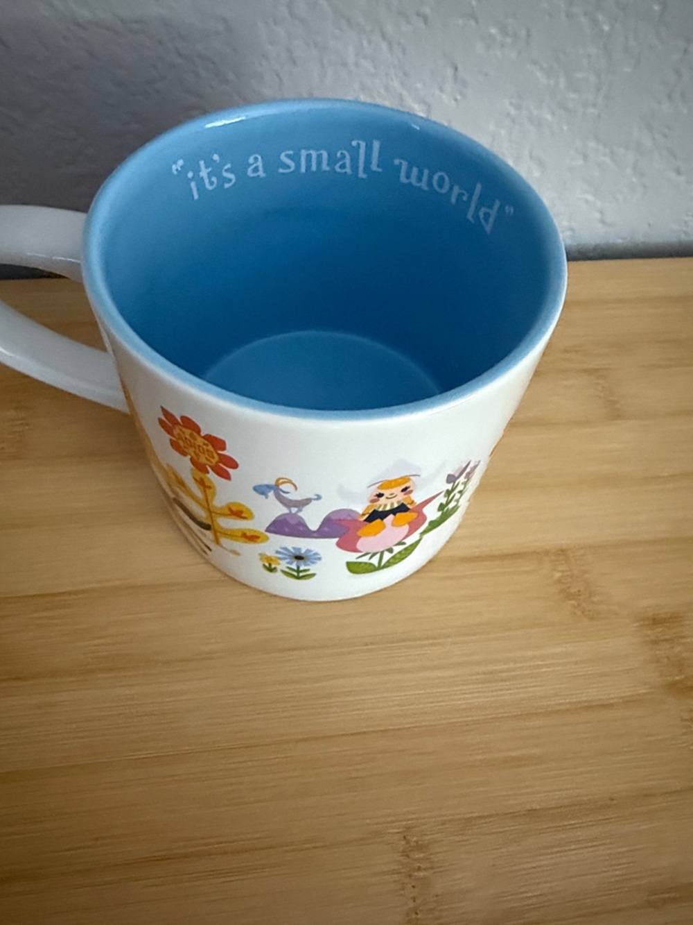 Disney 'it's a small world' Ceramic Mug - Picture 4 of 6